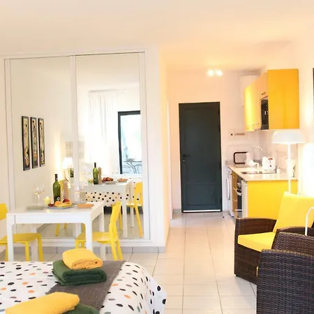 Playa Roca Casa Ines Costa Teguise